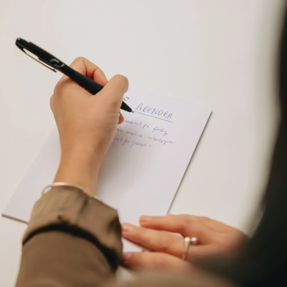 half-image-arendra-24